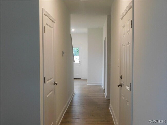 Building Photo - 7037 Leire Ln