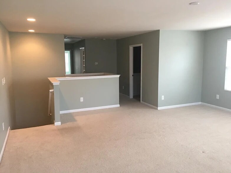 Building Photo - 10013 Juniper Trace Drive