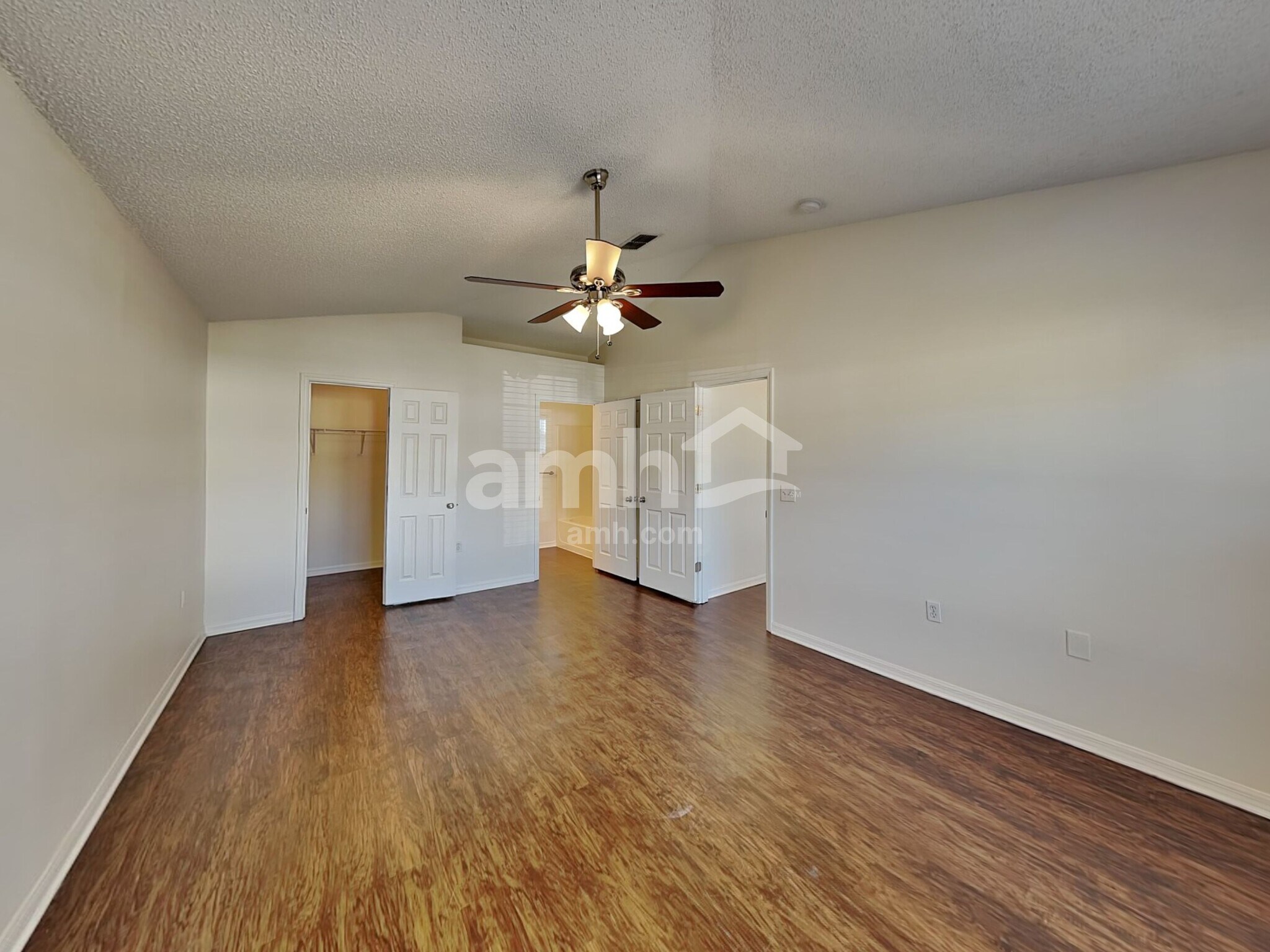 Building Photo - 7378 High Bluff Rd N