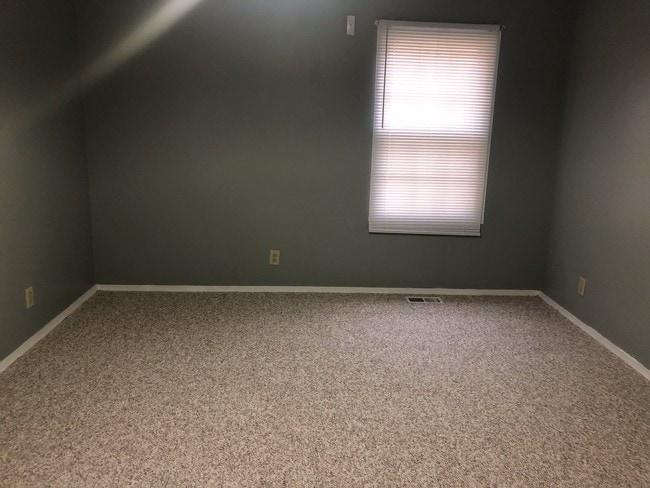 Building Photo - 8214 Shibler Dr