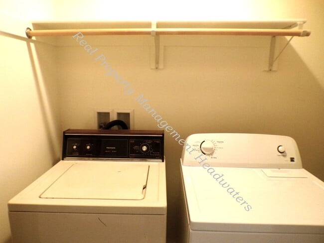 Building Photo - 2153 Gold Ave