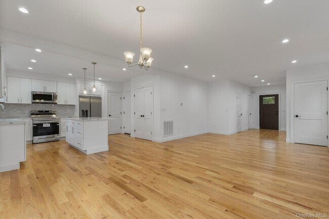 Building Photo - 65 Paulding Ln