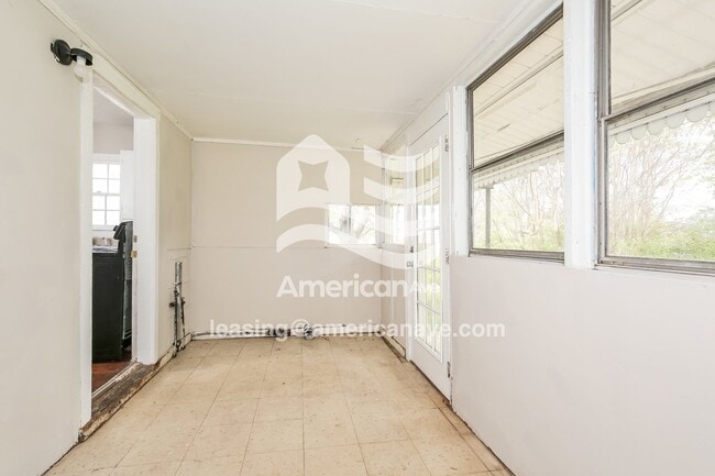 Building Photo - 403 Lowdermilk St