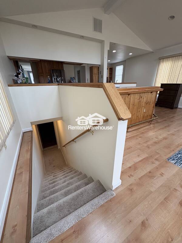 Building Photo - 543 Bayside Dr