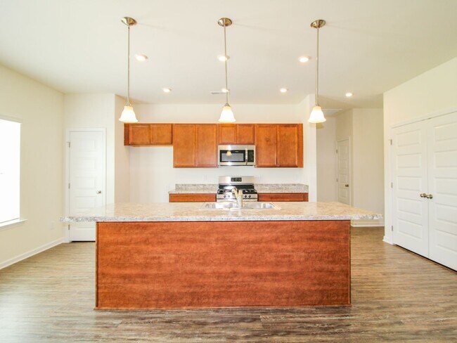 Building Photo - 13791 Hill Place Ln