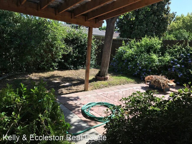 Building Photo - 2 br, 2 bath House - 5909 Sunny Palms #16