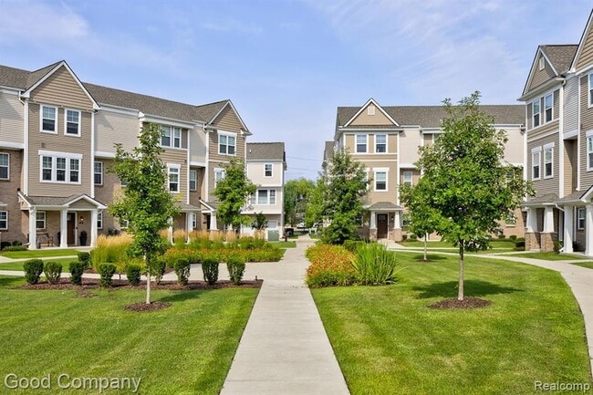 Building Photo - 2500 Normandy Rd