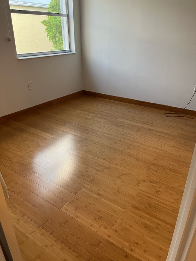 master bedroom - 4580 SW 68th Court Cir