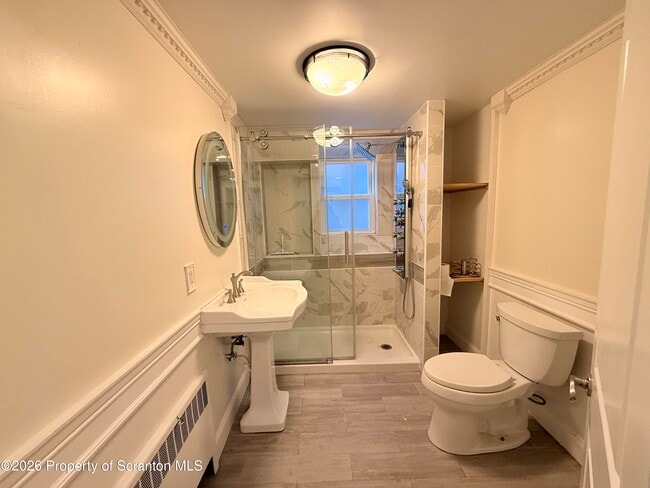 Building Photo - 324 Crown Ave