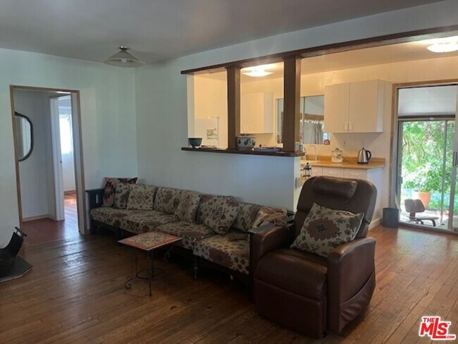 Building Photo - 21516 Encina Rd