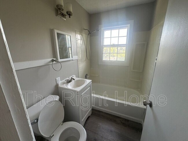Building Photo - 6735 N 34th St