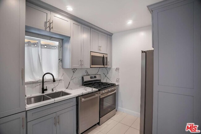 Building Photo - 1844 18th St