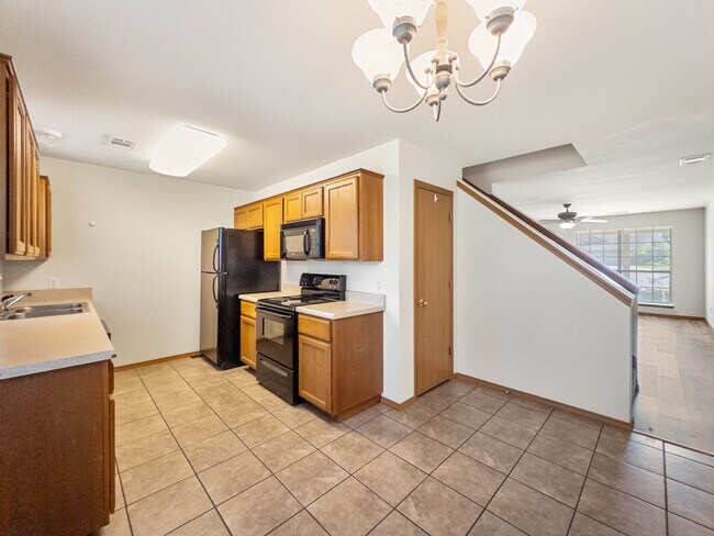 Building Photo - 1521 Fianna Pl Ct