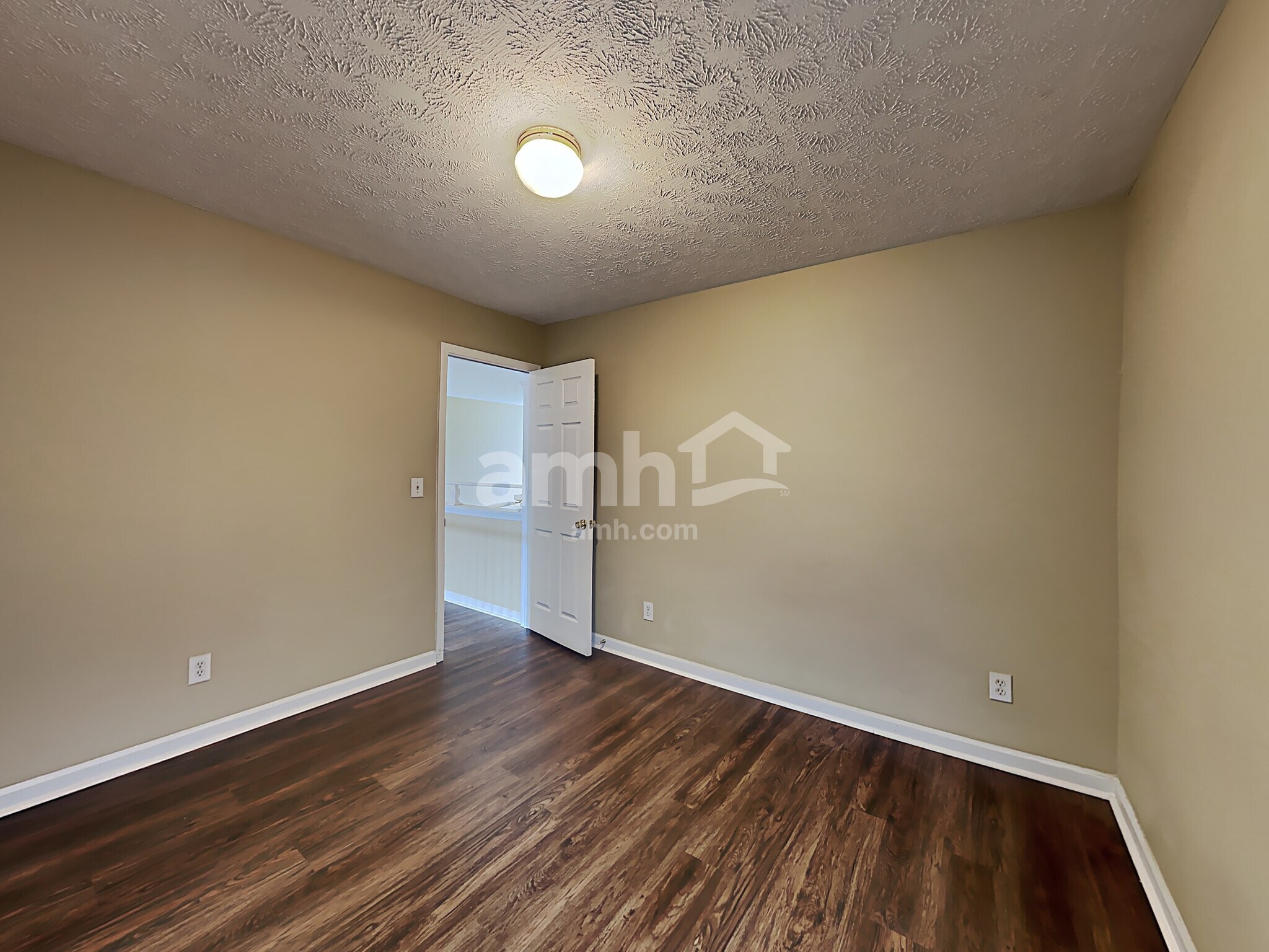 Building Photo - 3915 Madison Bnd NW