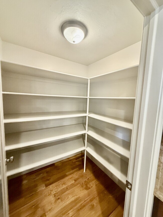 Building Photo - 2034 E 4500 S