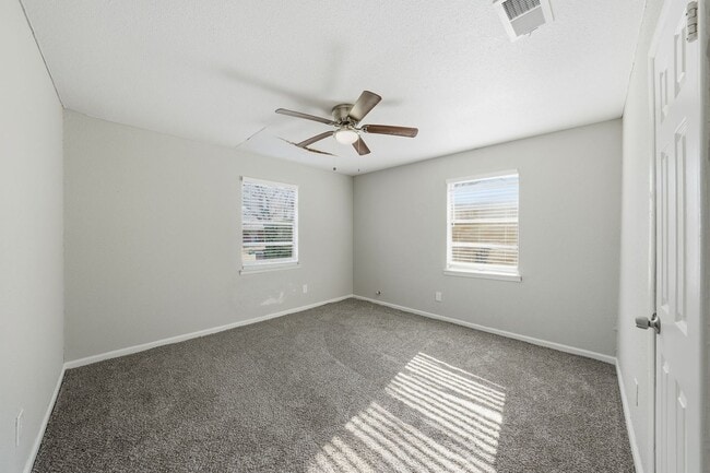 Building Photo - 2721 Ash Park Dr
