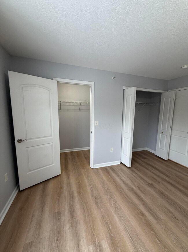 Building Photo - 7774 S Essex Gate Dr