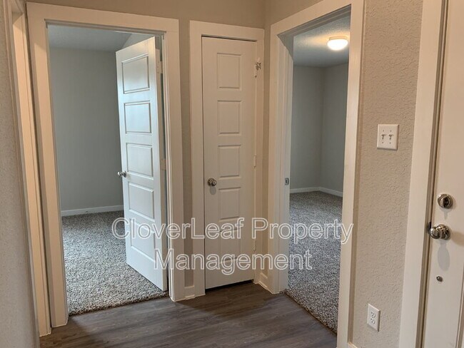 Building Photo - 708 Stonemanor Bay