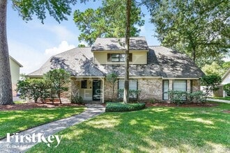 Building Photo - 11715 Parkriver Dr
