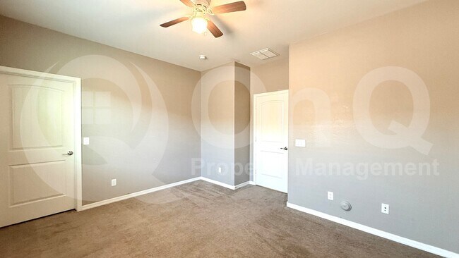 Building Photo - 987 W Deoni Trail