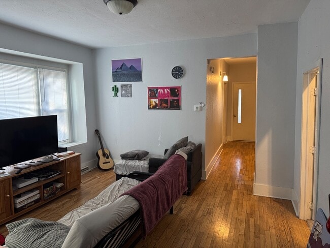 Building Photo - 526 Liberty St