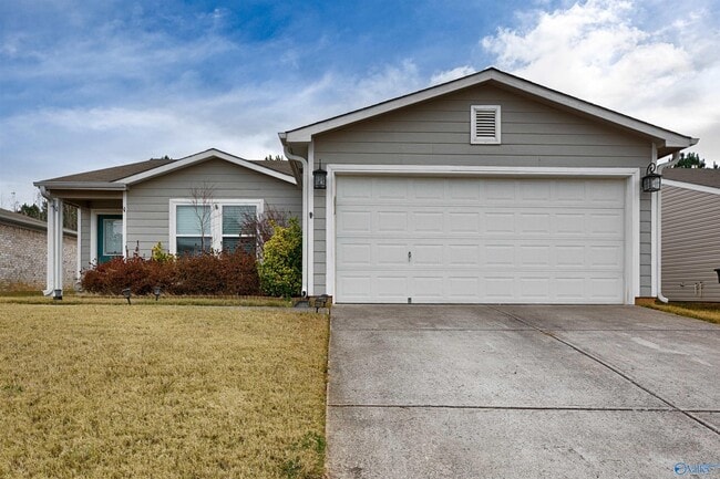 Primary Photo - 325 Kenneth Blvd NW