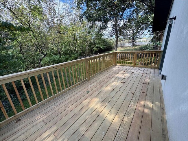 Building Photo - 1111 S Ray Ave