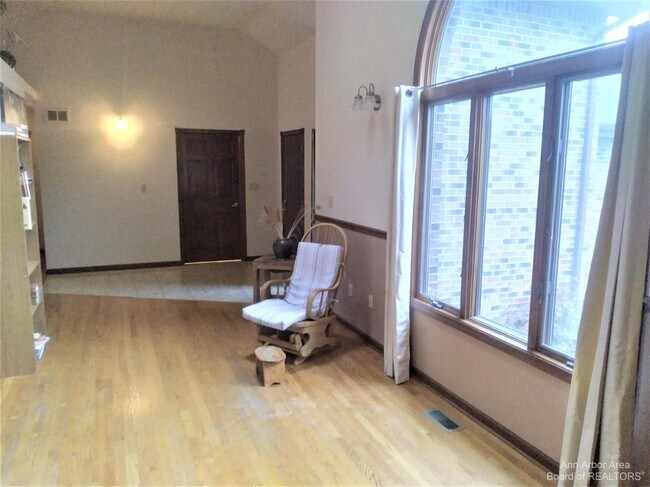 Building Photo - 5383 Textile Rd