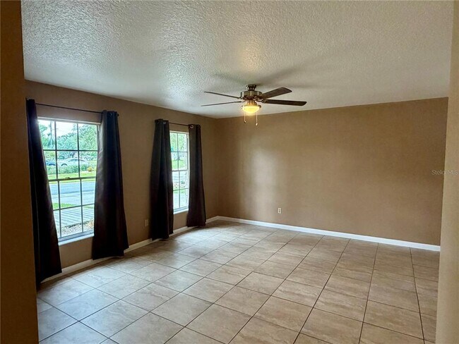 Building Photo - 1 King Arthur Ct