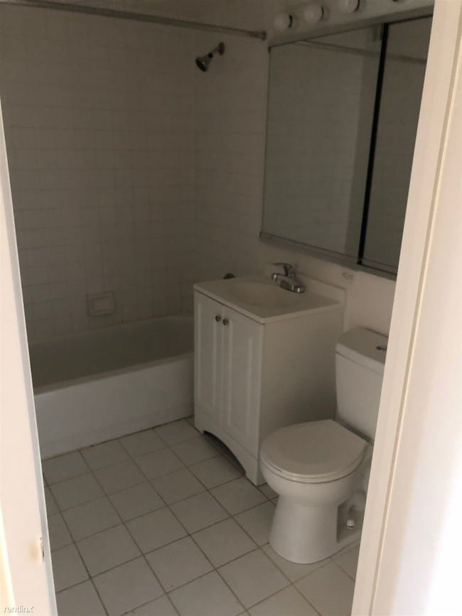 Building Photo - 1 br, 1 bath Apartment - 6608 Austin St