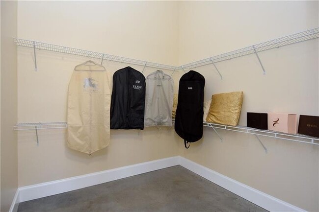 Building Photo - 2301 Mission St