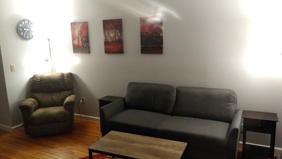 Building Photo - 292 Woodhaven Dr