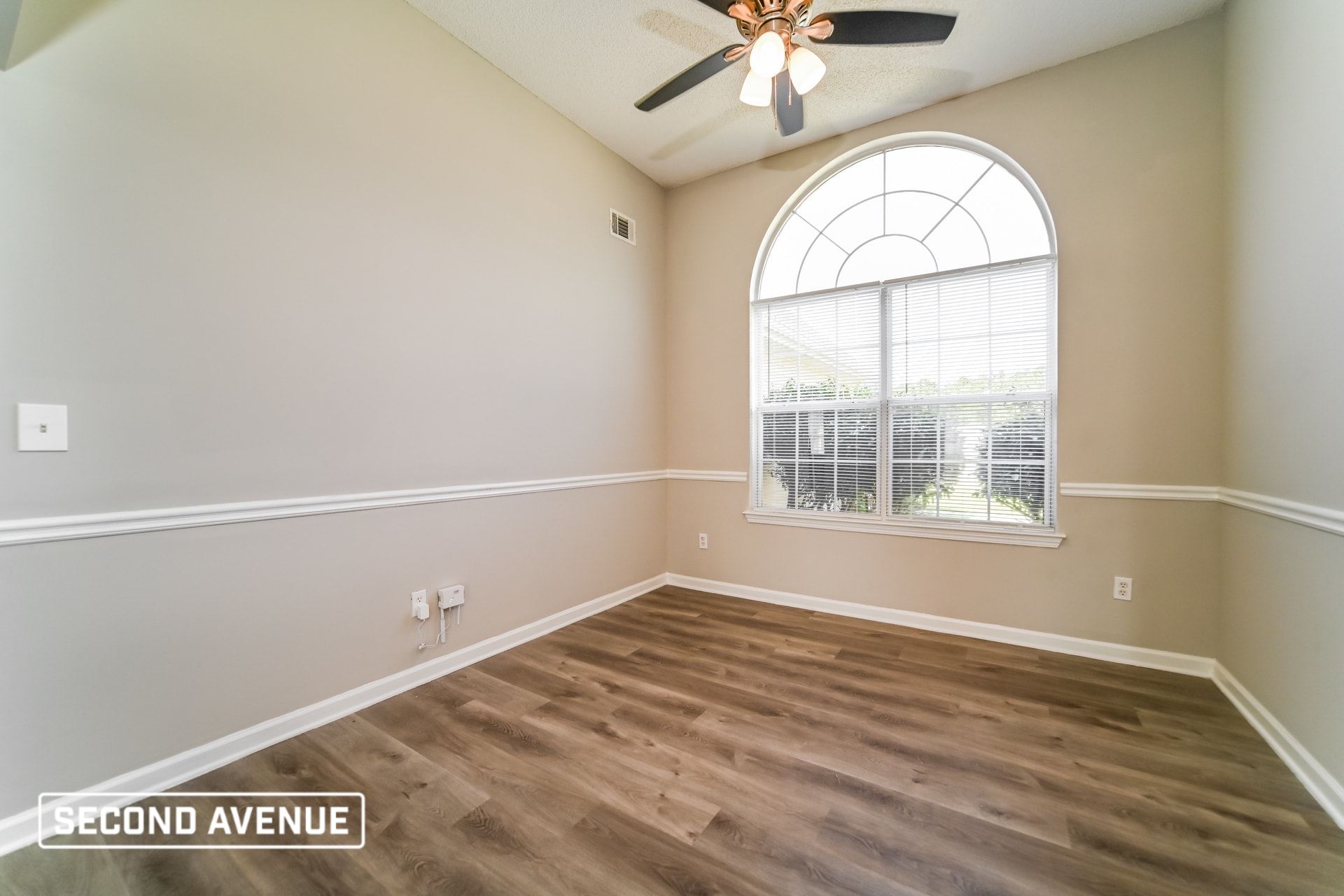 Building Photo - 505 Vaughan Valley View