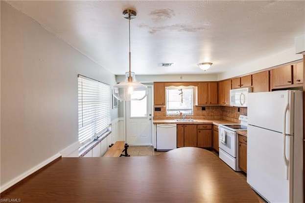 Building Photo - 74 7th St