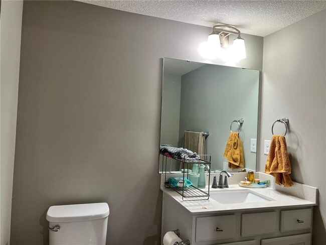 Building Photo - 7262 Zircon Ct N