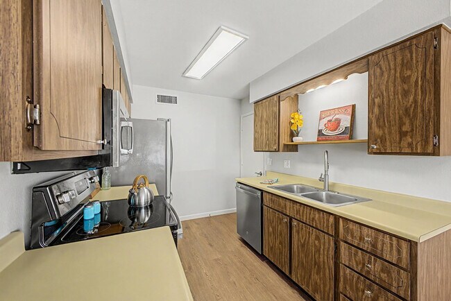 Building Photo - 10141 N 97th Dr