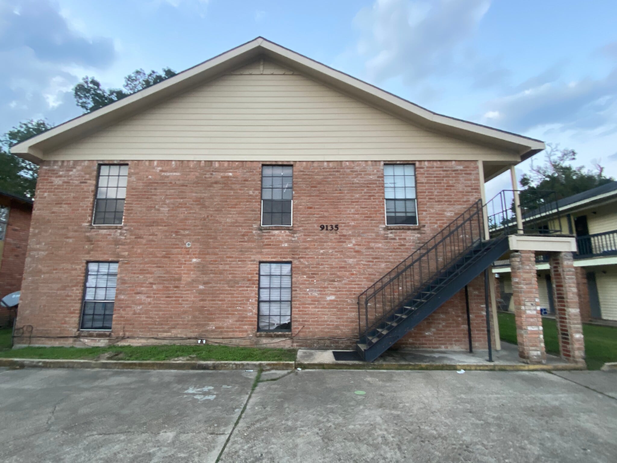 Building Photo - 9135 Great Smokey Ave