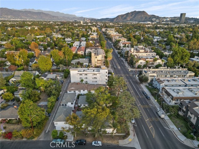 Building Photo - 11613 Moorpark St