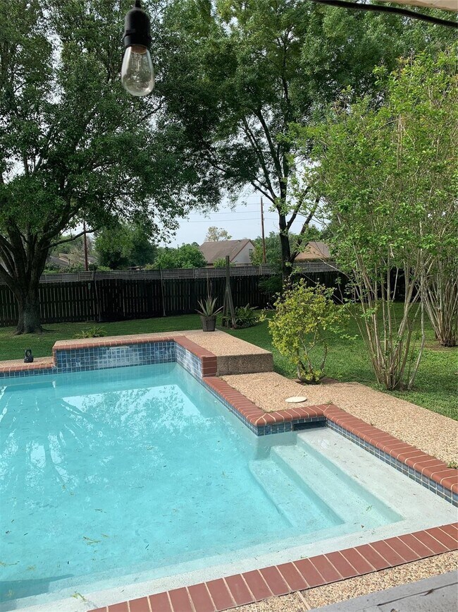 Building Photo - 2623 Ferry Landing