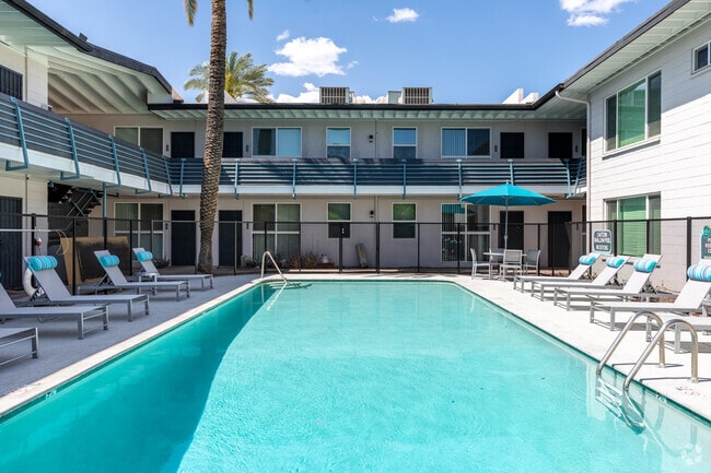 Building Photo - Ellis Midtown