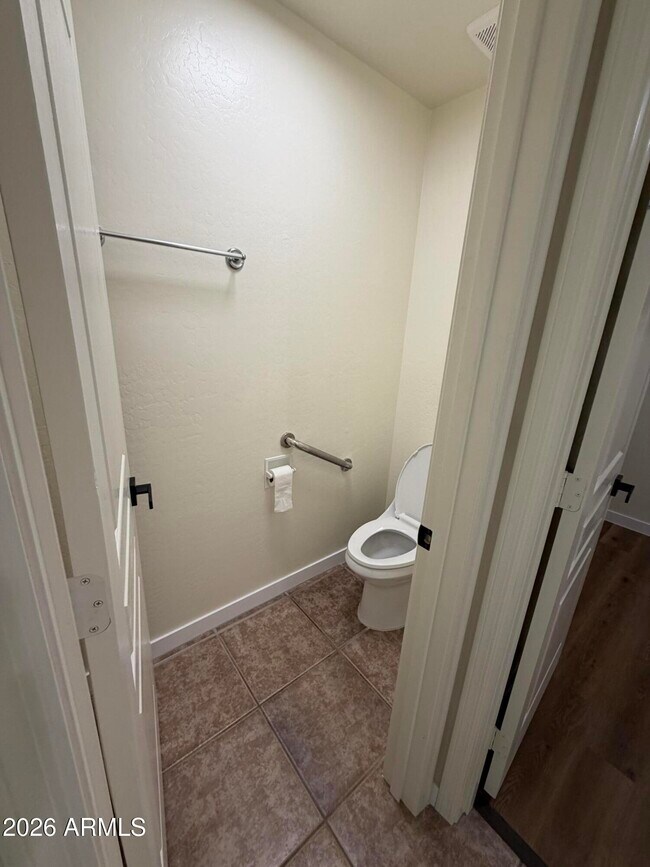 Building Photo - 46058 W Tulip Ln