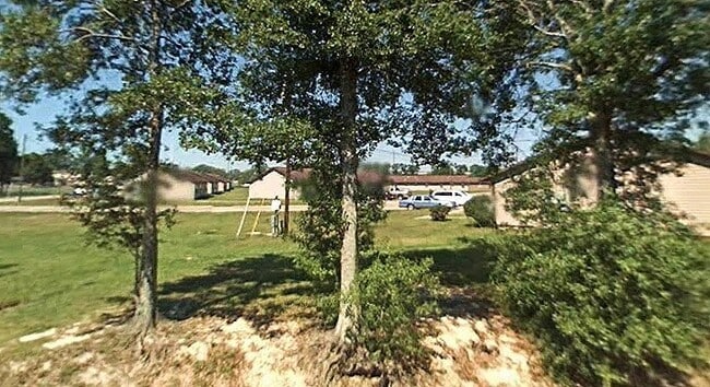 Building Photo - 425 14th St