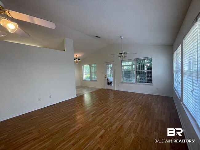 Building Photo - 110 Covey Run Pl