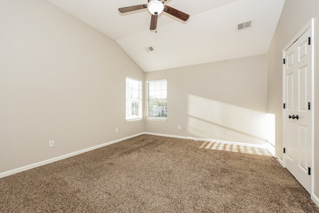 Building Photo - 5128 Pebble Creek Dr