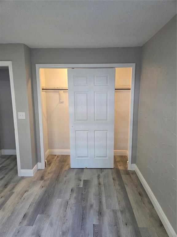 Building Photo - 9004 Tudor Dr