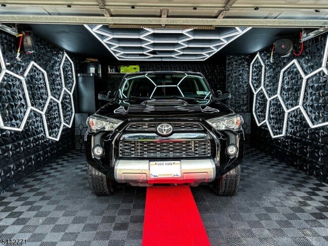 Building Photo - 52 Bartholdi Ave