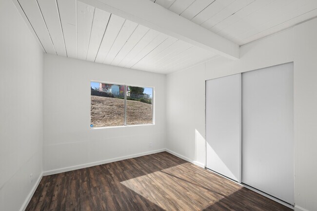 Building Photo - 5415 Lenox Dr