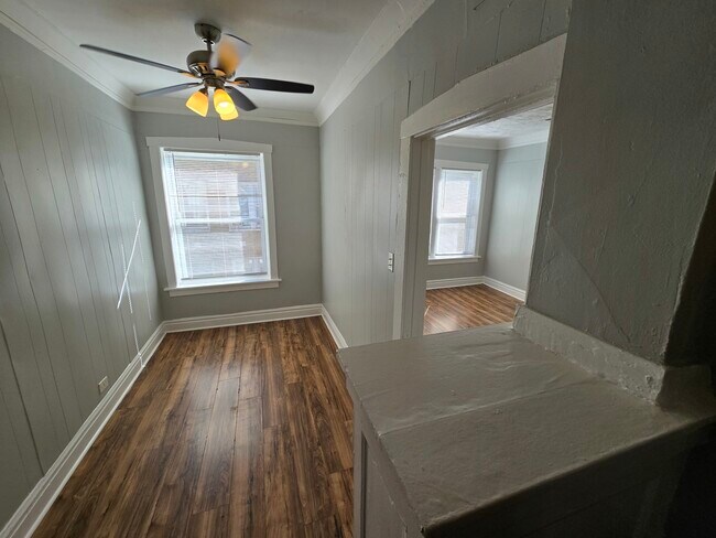 Building Photo - 4751 N Monticello Ave