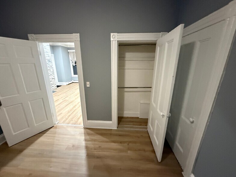 Building Photo - 249-251 Orms St