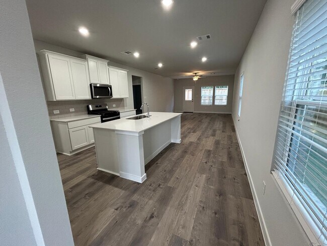 Building Photo - 7914 Alset Dr